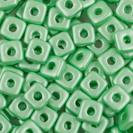 Quad Bead 4 мм Alabaster Pastel Light Green