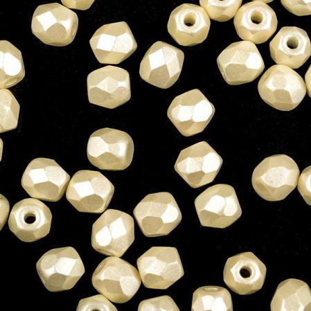 Fire polished 3 мм Alabaster Pastel Light Cream