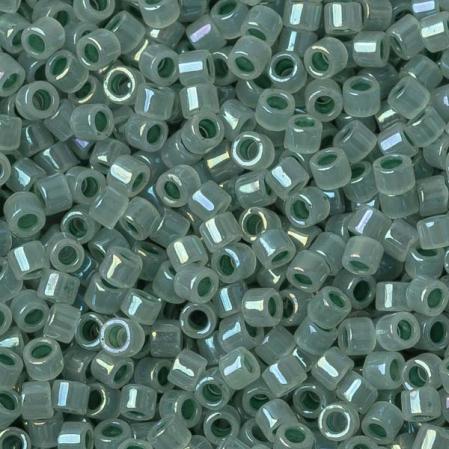 Бисер Delica 11-0 Окрашенный изнутри радужный зеленый лес- опал