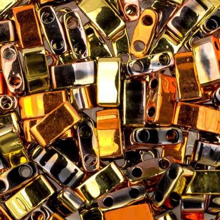 Бисер Half Tila Непрозрачный черный California Gold Rush