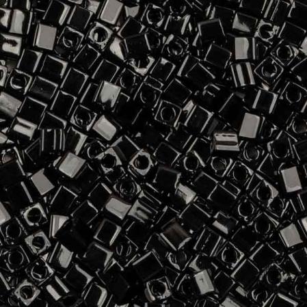 Бисер Square Beads 3 mm Непрозрачный черный