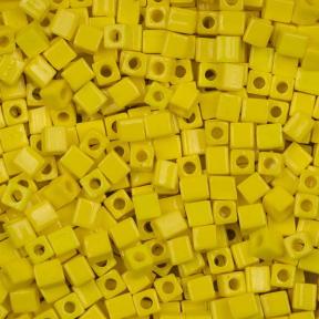 Бисер Square Beads 4 mm Непрозрачный желтый