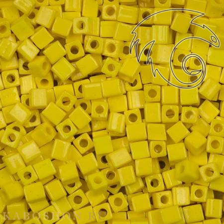 Бисер Square Beads 4 mm Непрозрачный желтый SB-04-0404