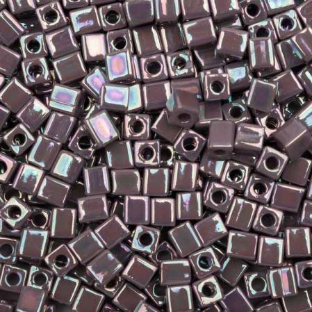 Бисер Miyuki Square Beads 4 мм Радужный непрозрачный розово-лиловый