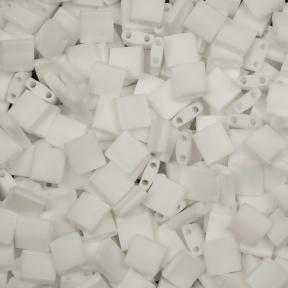 Бисер Tila Радужный матовый непрозрачный белый