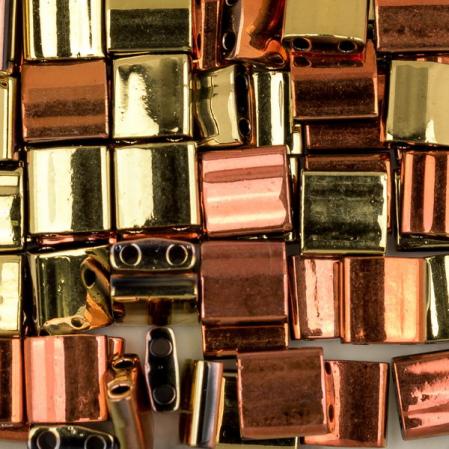 Бисер Tila Непрозрачный черный California Gold Rush