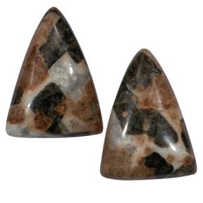 Гранат с везувианитом в кварце (пара)