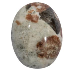 Гранат с везувианитом в кварце