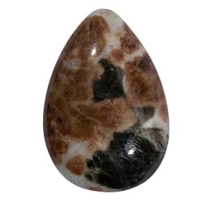 Гранат с везувианитом в кварце