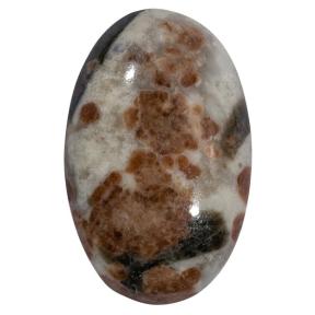 Гранат с везувианитом в кварце