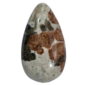 Гранат с везувианитом в кварце