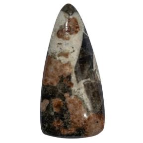 Гранат с везувианитом в кварце