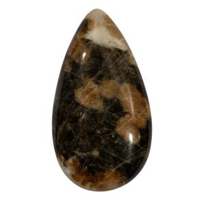 Гранат с везувианитом в кварце