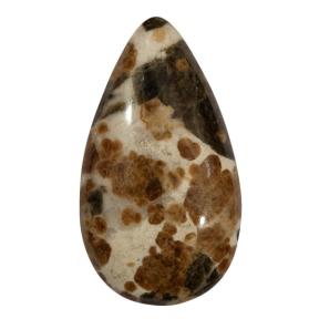 Гранат с везувианитом в кварце