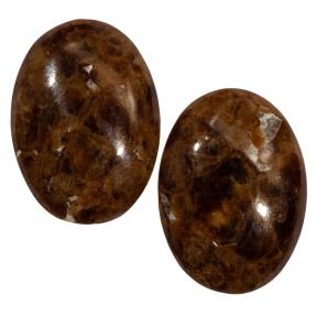 Гранат с везувианитом в кварце (пара)